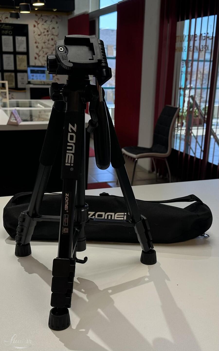 Tripod Zomei Q111