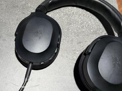 Kõrvaklapid Razer Barracuda X