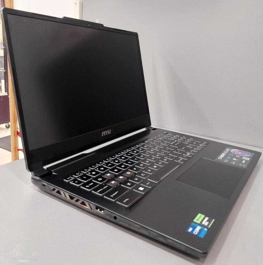Sülearvuti MSI Cyborg 15 A13VFK