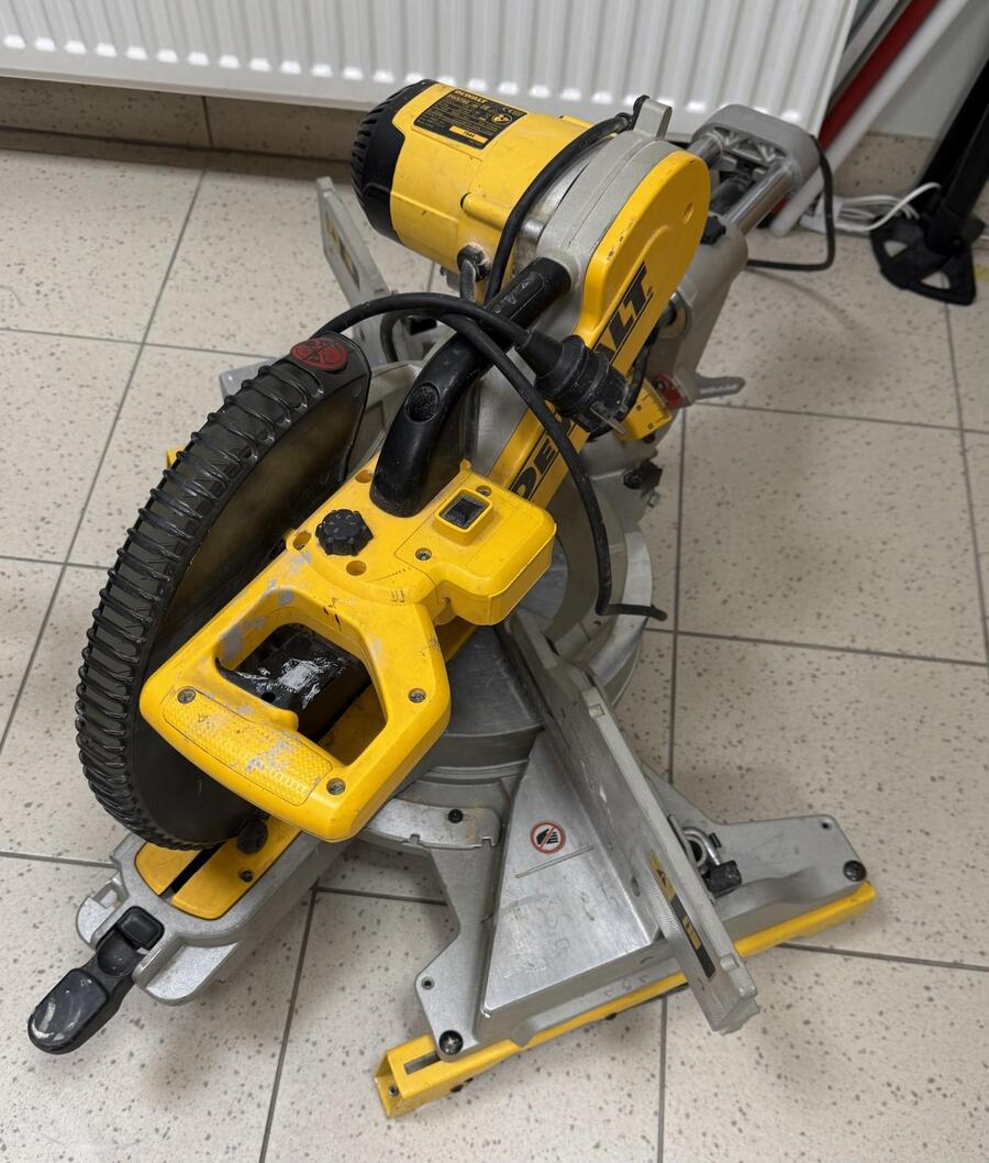 Nurgasaag DeWalt DWS780