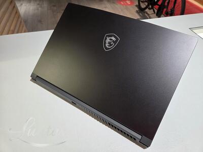 Sülearvuti MSI Thin 15 B7UC