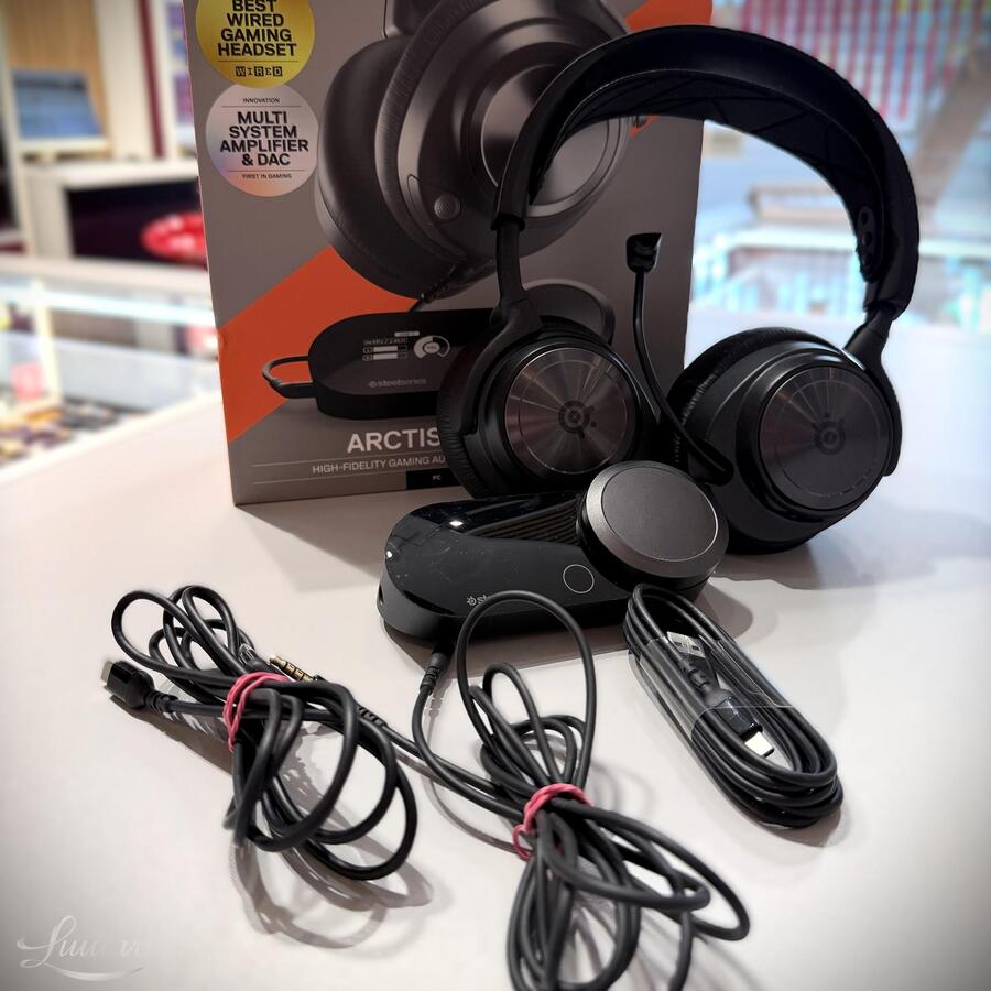 Kõrvaklapid SteelSeries Arctis Nova Pro