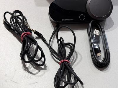 Kõrvaklapid SteelSeries Arctis Nova Pro
