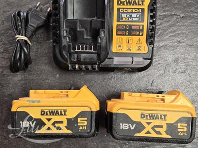 Akupuurvasar DeWalt DCH273