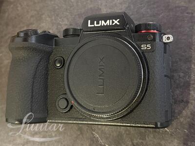 Digifotoaparaat Panasonic Lumix DC-S5 + 20-60 мм f/3.5-5.6  