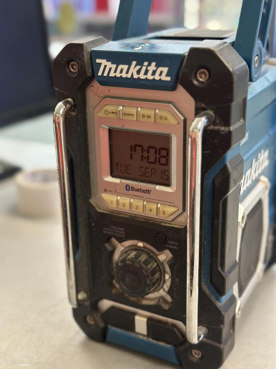 Raadio  Makita DMR108