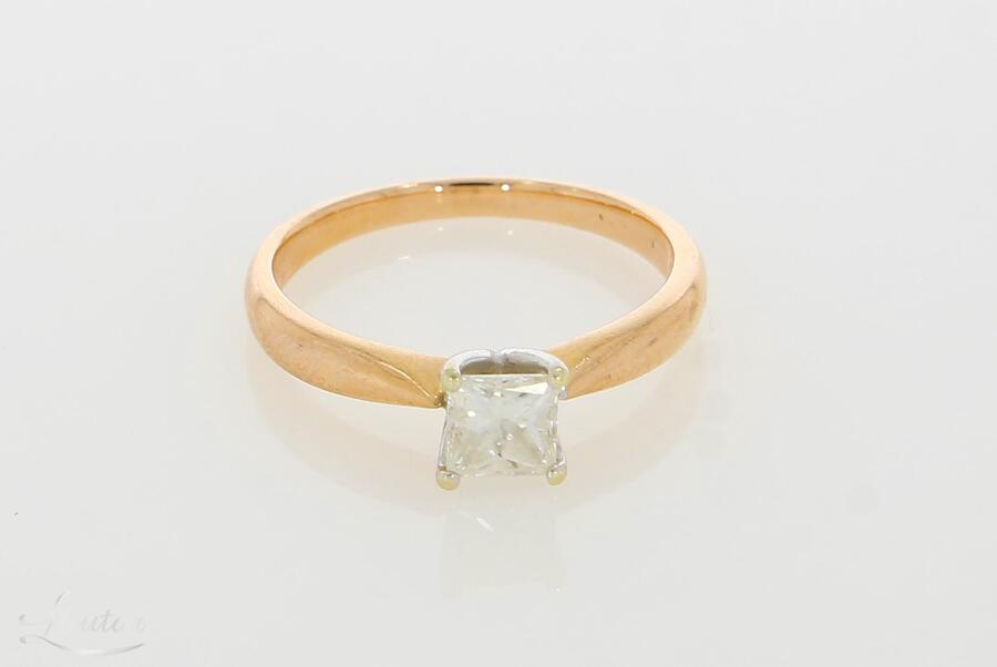 Kuldsõrmus 585* Briljandid 0.50ct