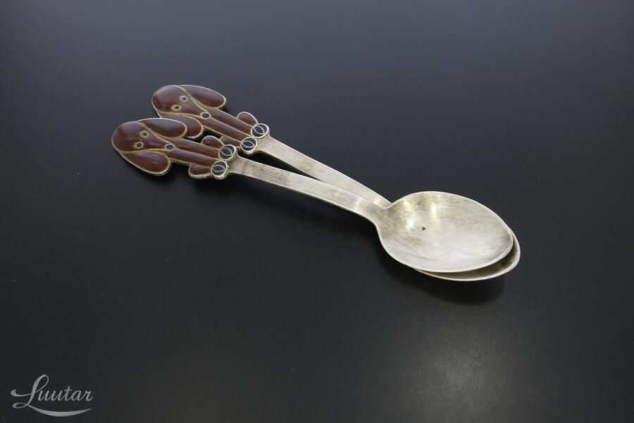 Hõbelusikate komplekt 916*
