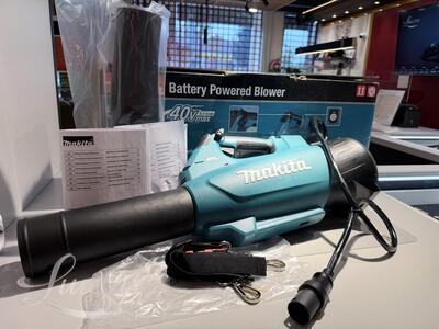 Akupuhur Makita UB001CZ + aku seljakott Makita Makita PDC01 UUED!