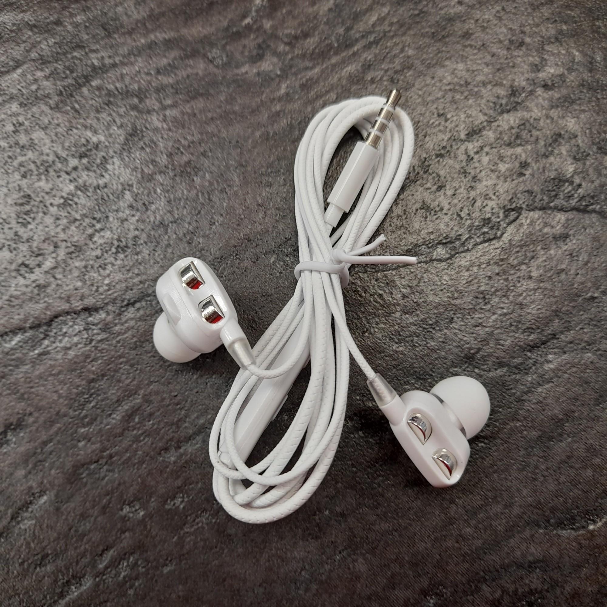 Tootefoto - Kõrvaklapid SuperBass