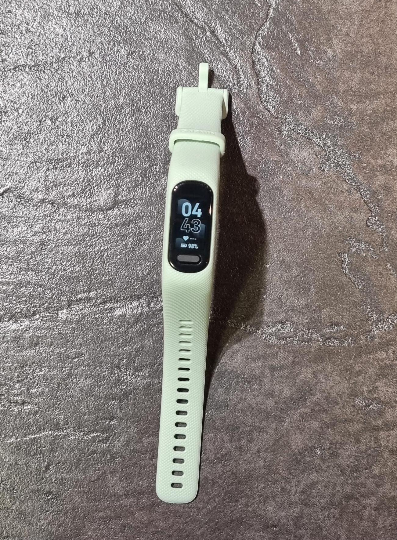 Tootefoto - Spordikell Garmin Vivosmart 5