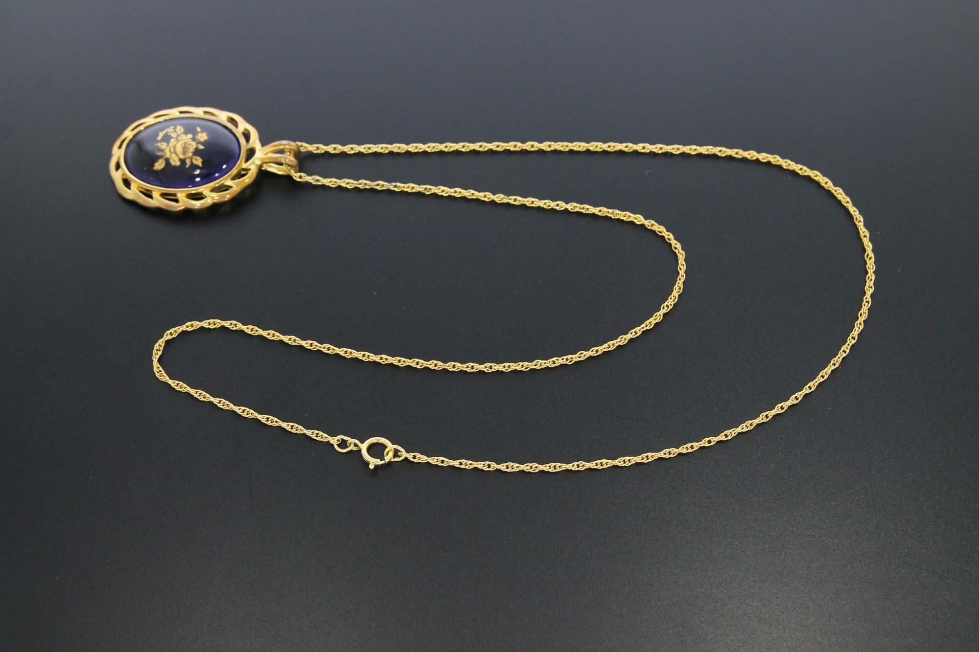 Tootefoto - Kaelakett+ kulon