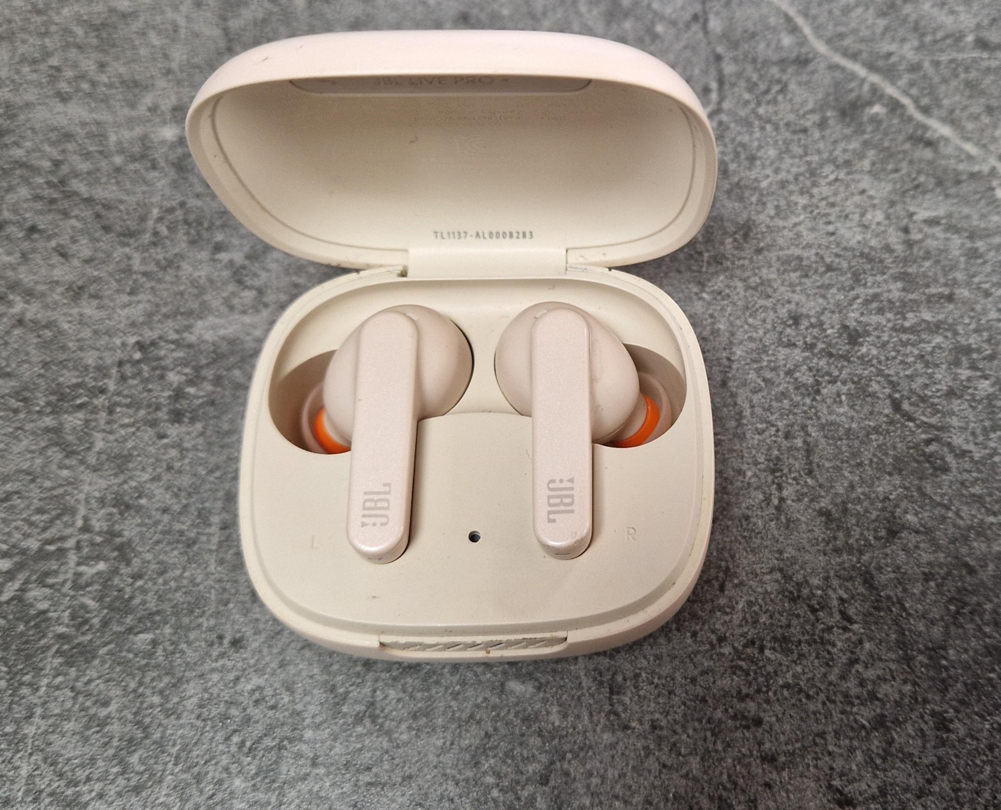 Tootefoto - Kõrvaklapid JBL Live Pro Plus