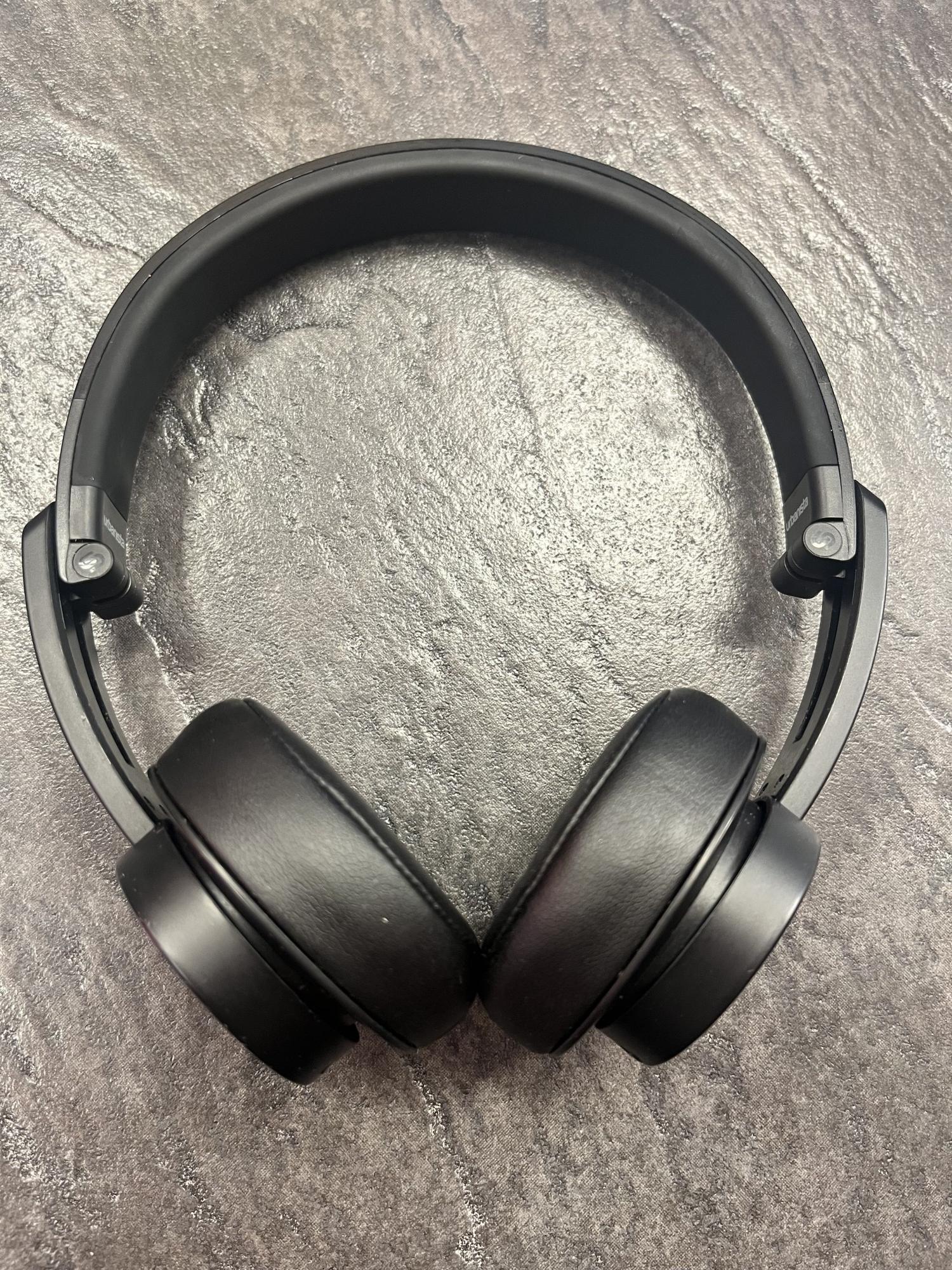 Tootefoto - Kõrvaklapid Urbanista Detroit