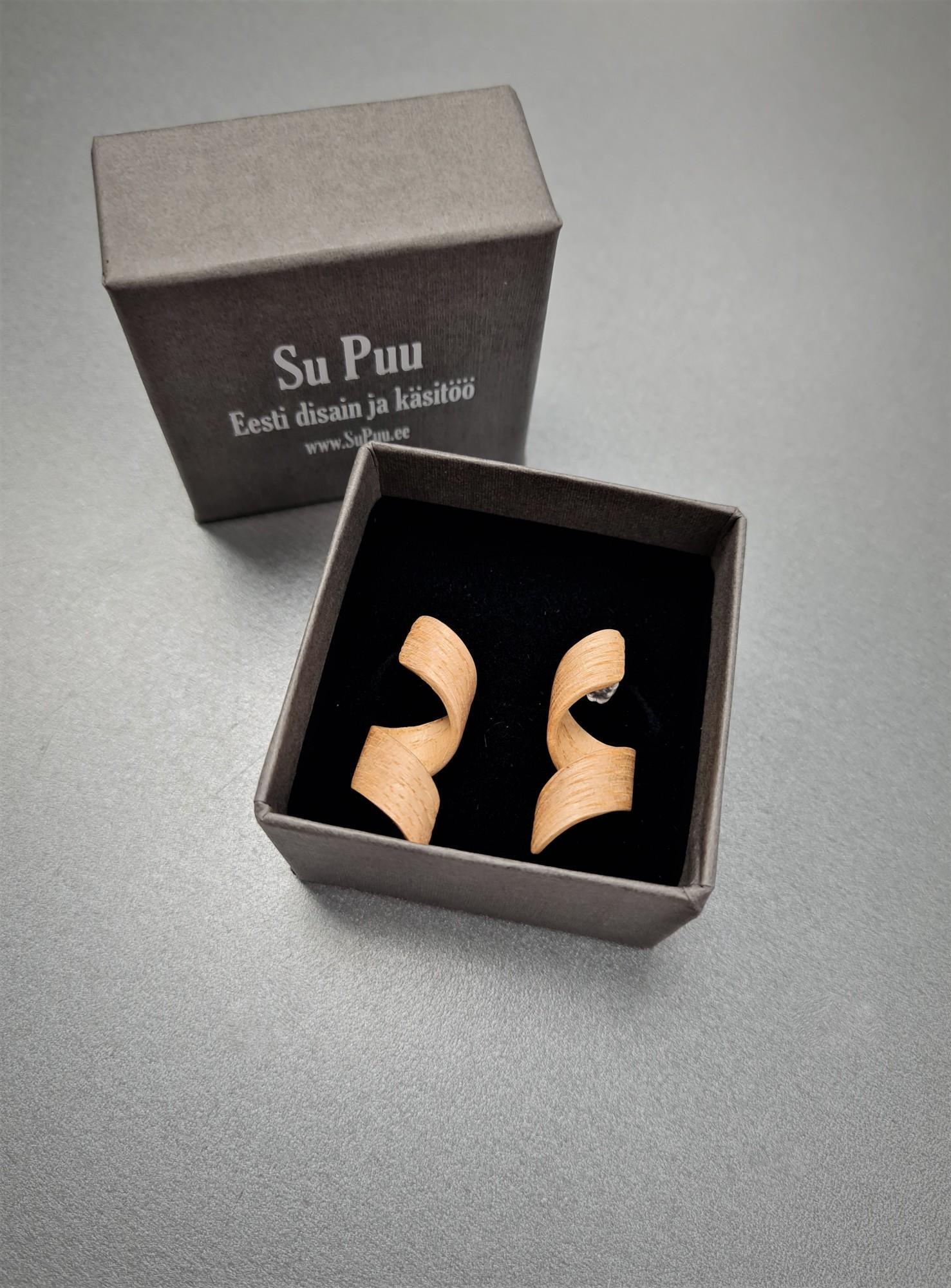 Tootefoto - Su Puu Kõrvarõngad Saarepuu!