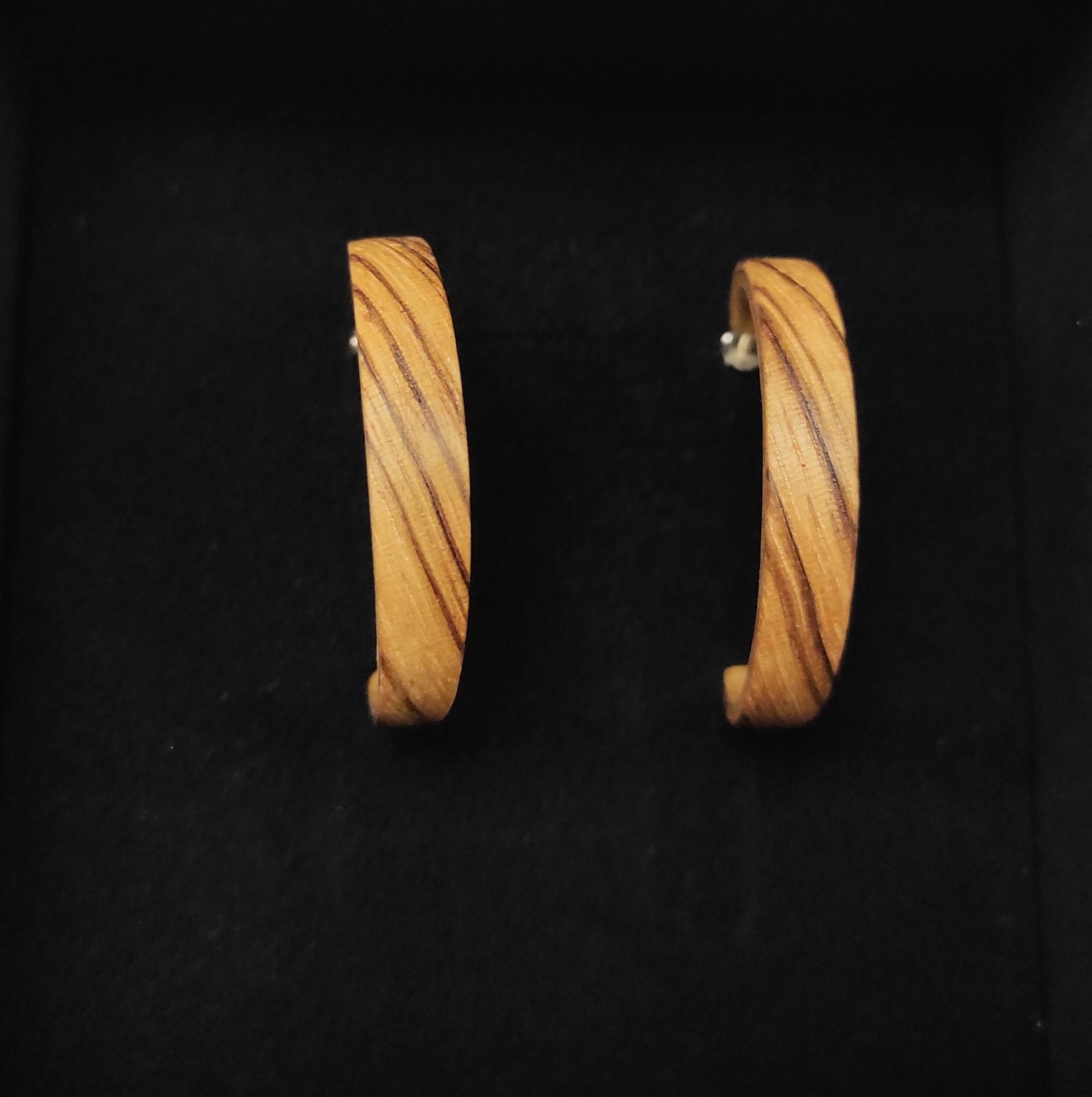 Tootefoto - Hõbekõrvarõngad 925* Sebrapuu Su Puu!