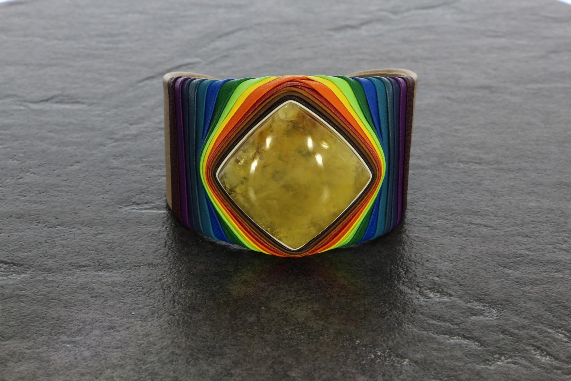 Tootefoto - Käevõru merevaiguga UUS Käsitöö Adriana