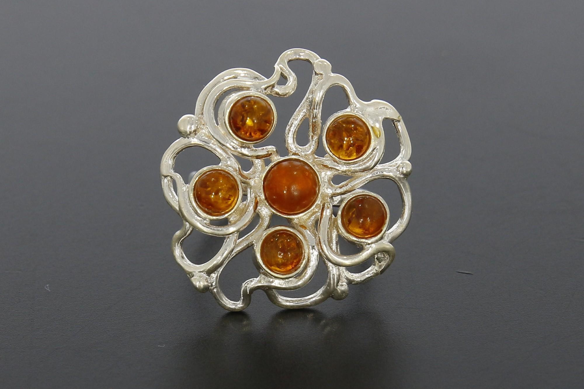 Tootefoto - Hõbesõrmus 925* Merevaik