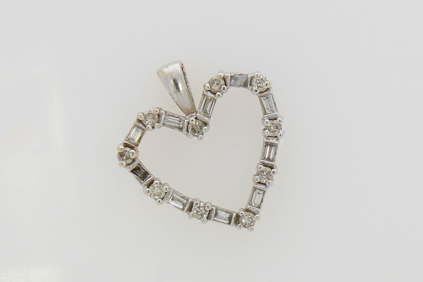 Tootefoto - Kuld kulon 585* Briljandid