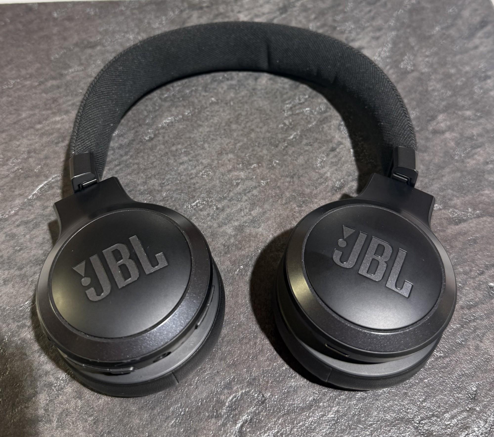 Tootefoto - Kõrvaklapid JBL Live 670NC