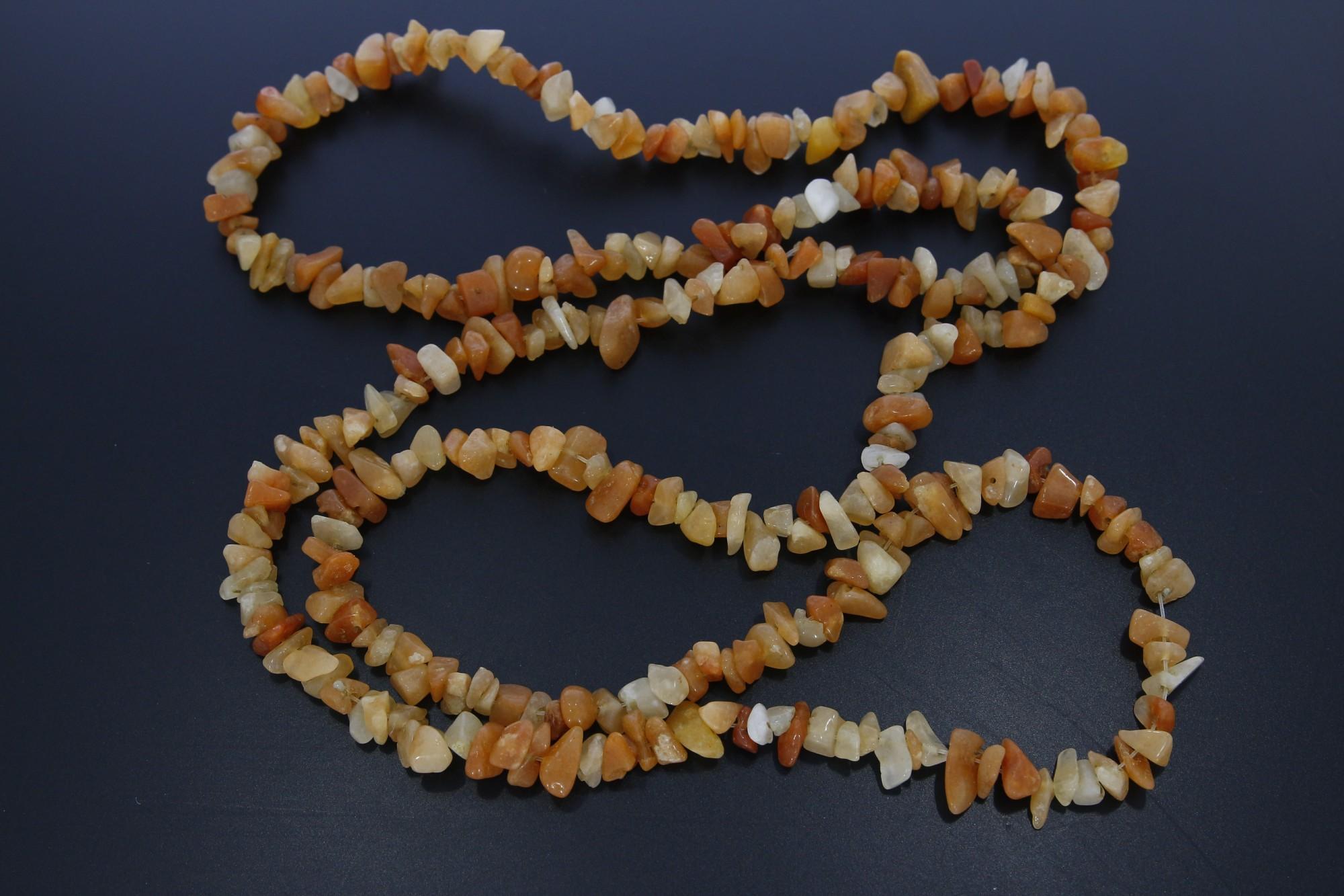 Tootefoto - Kaelakett Merevaik