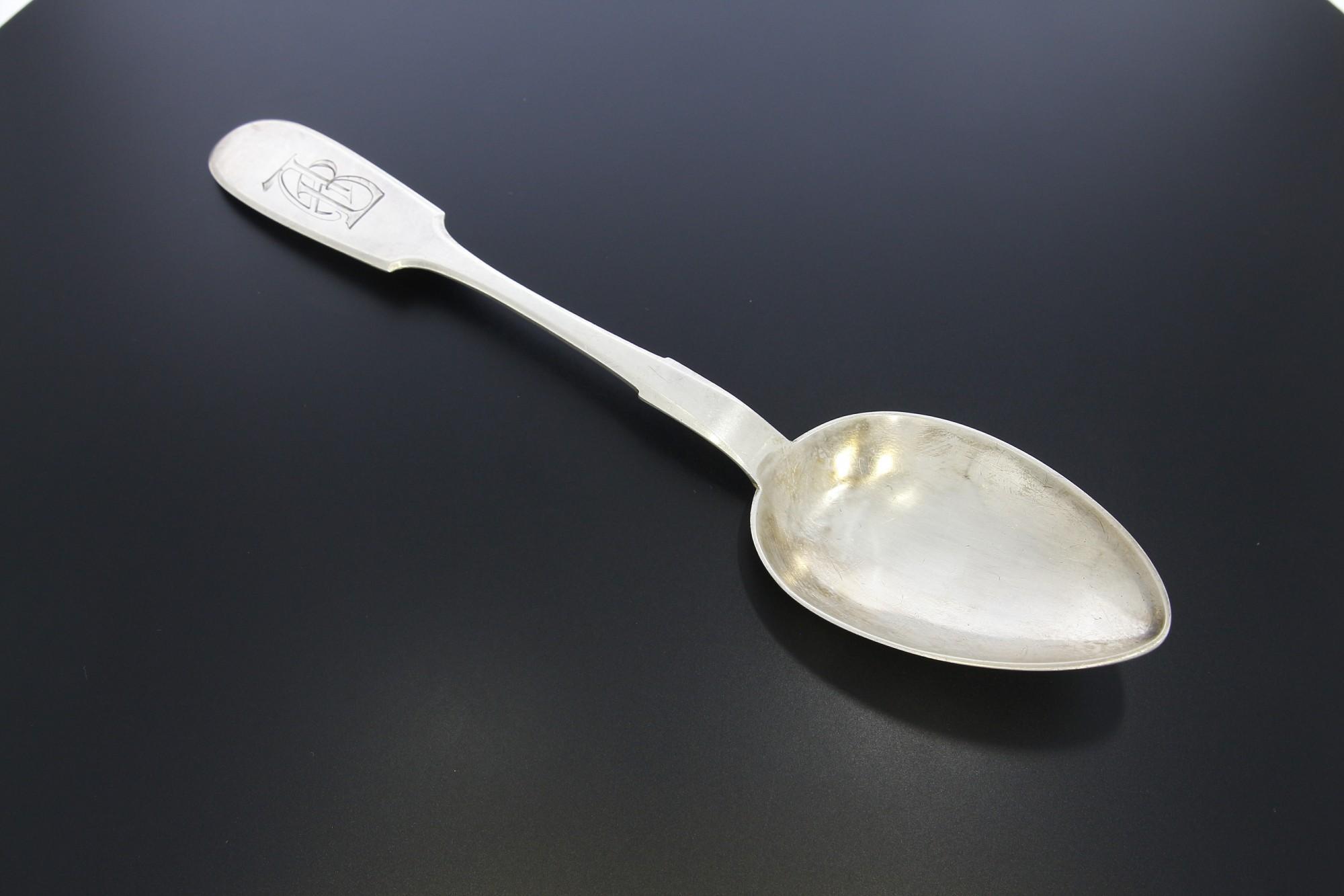 Tootefoto - Hõbelusikas 875*