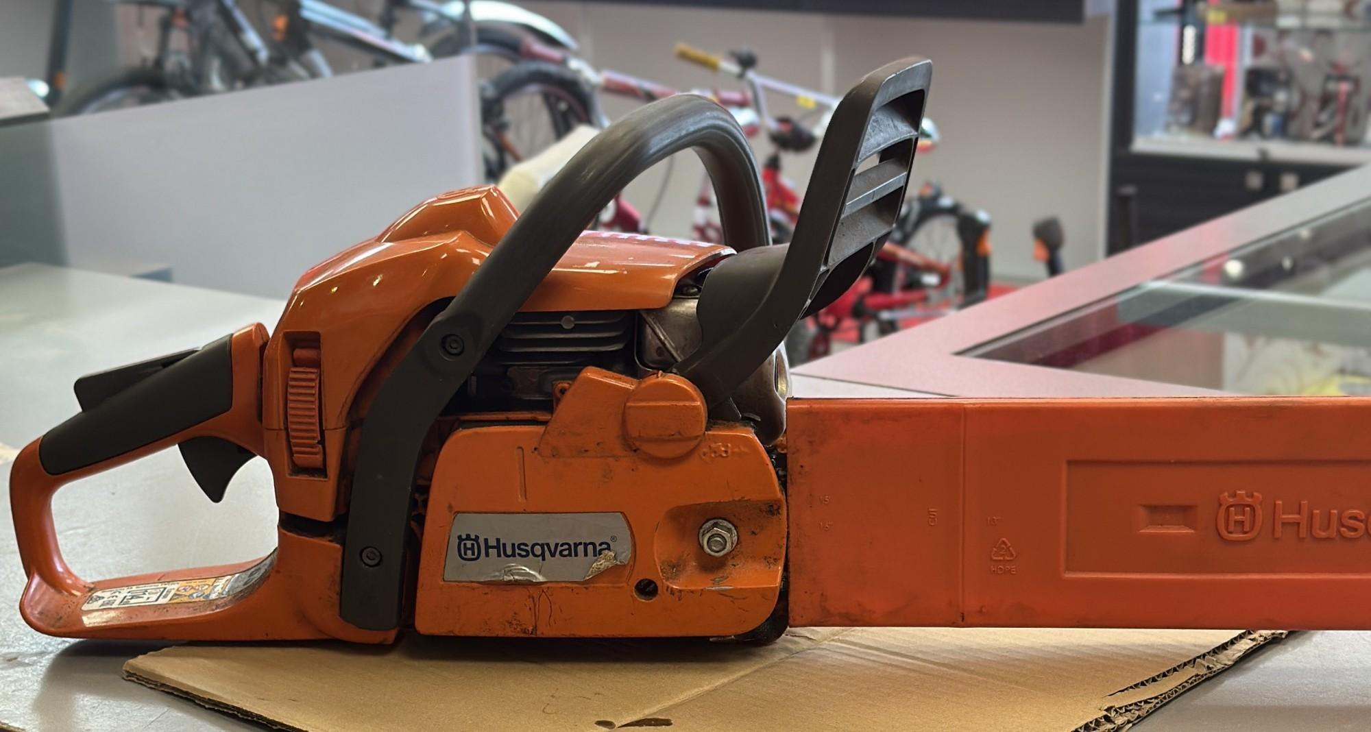 Tootefoto - Mootorsaag Husqvarna 135 X-Torq