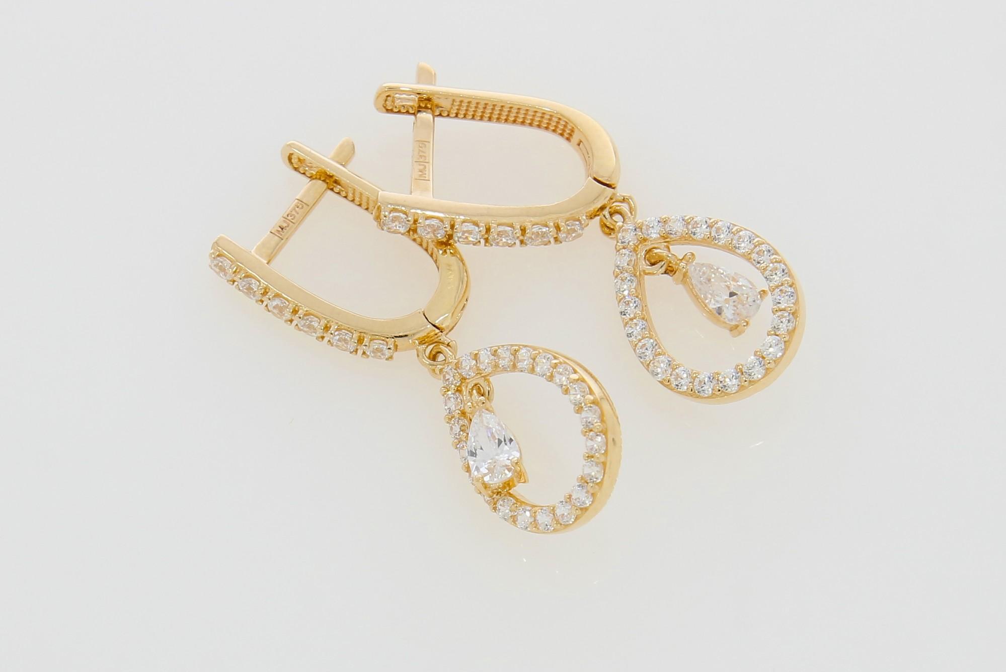 Tootefoto - Kuldkõrvarõngad 375*