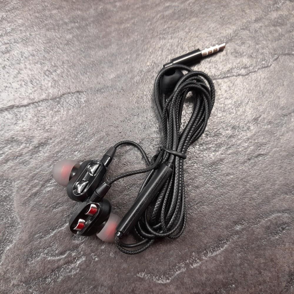 Tootefoto - Kõrvaklapid SuperBass 3