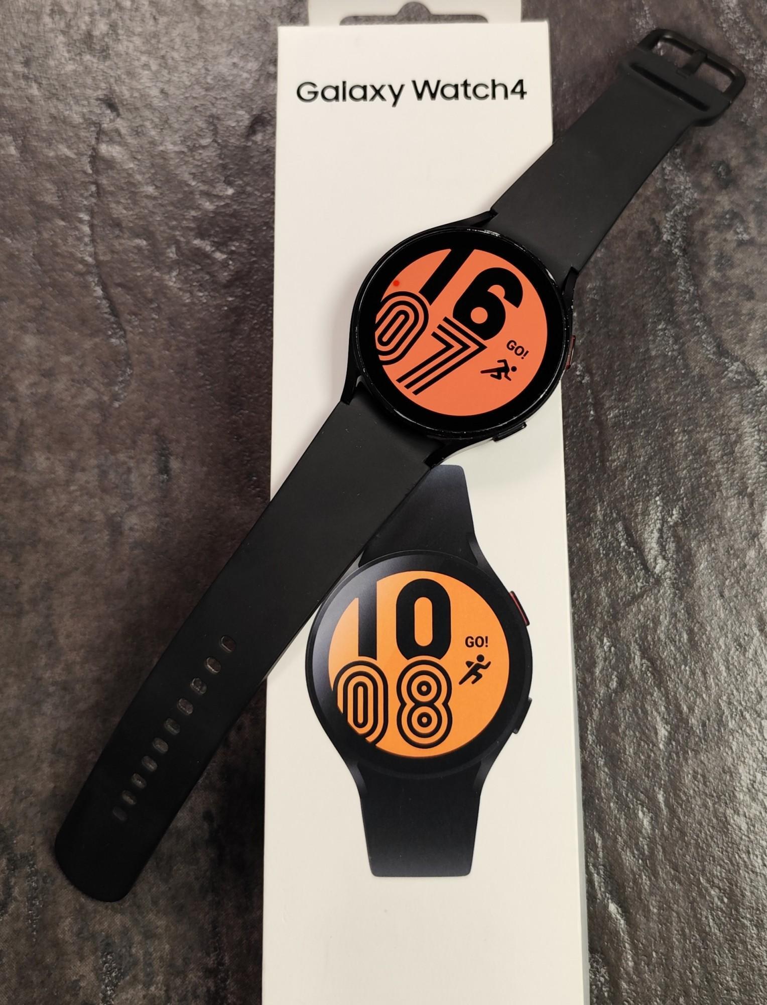 Tootefoto - Nutikell Samsung Galaxy Watch 4 44mm LTE