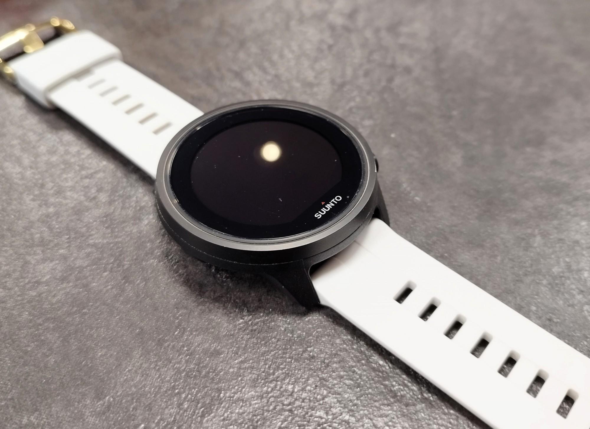 Tootefoto - Spordikell Suunto 9