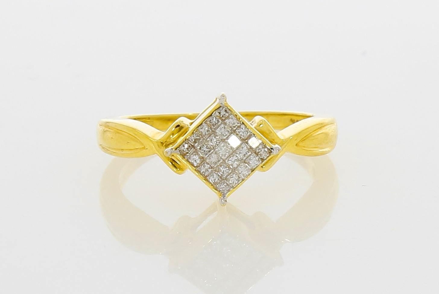 Tootefoto - Kuldsõrmus 750* Briljandid