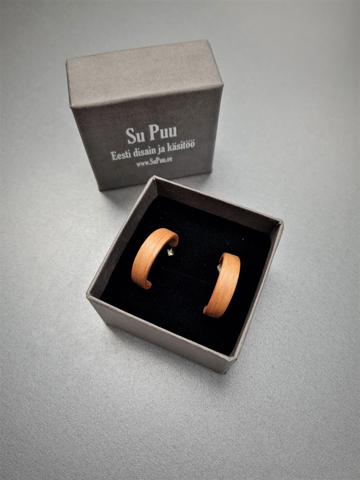 Tootefoto - Kõrvarõngad Kasepuust Su Puu!