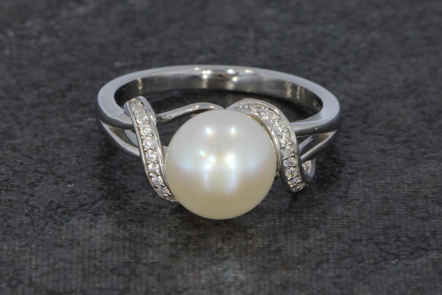 Tootefoto - Hõbesõrmus 925* GAURA Pärliga