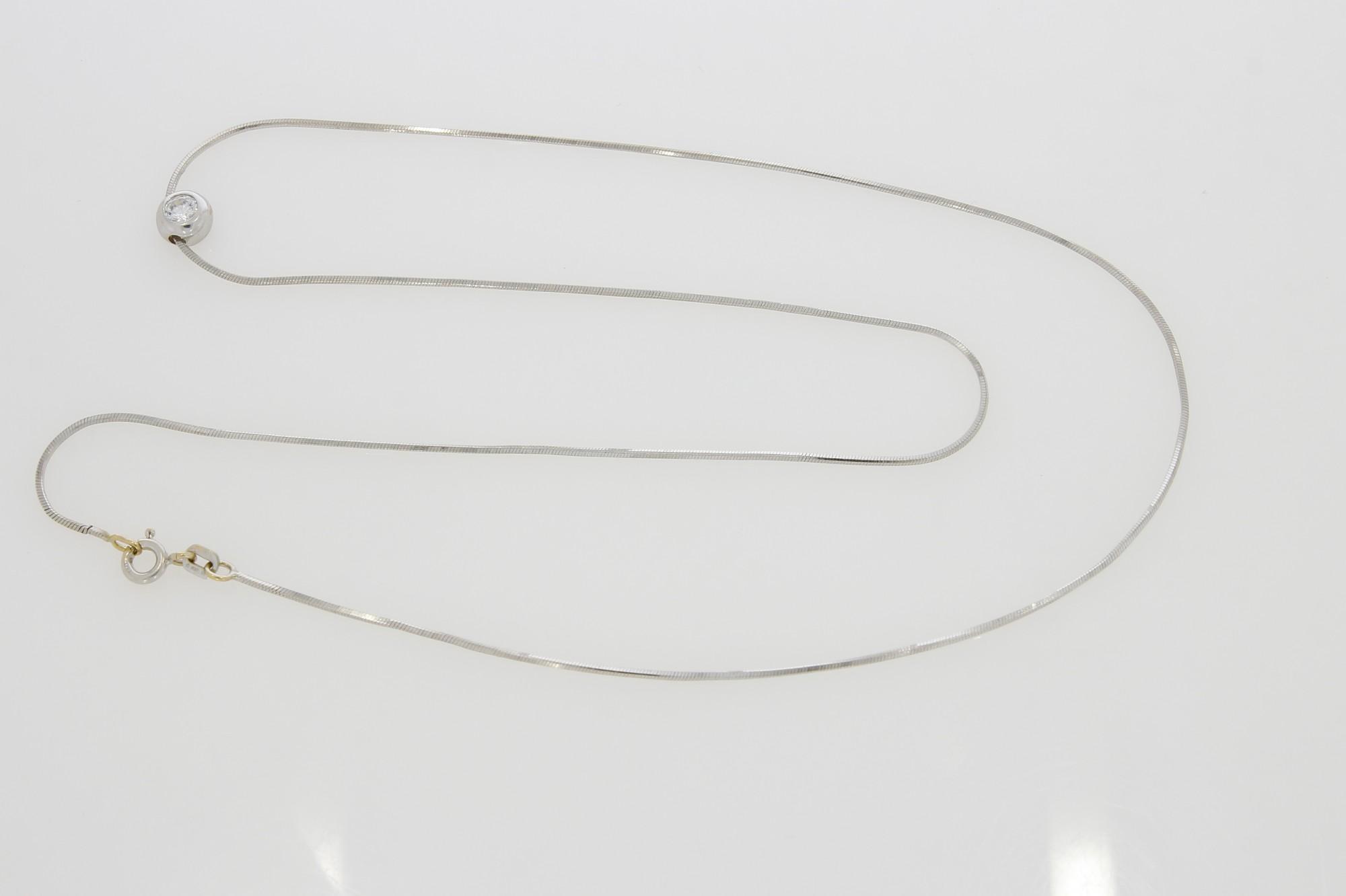 Tootefoto - Kuldkaelakett kuloniga 750*