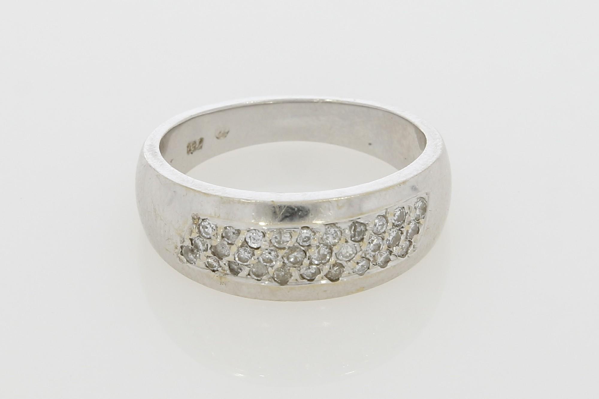 Tootefoto - Kuldsõrmus 750* Briljandid