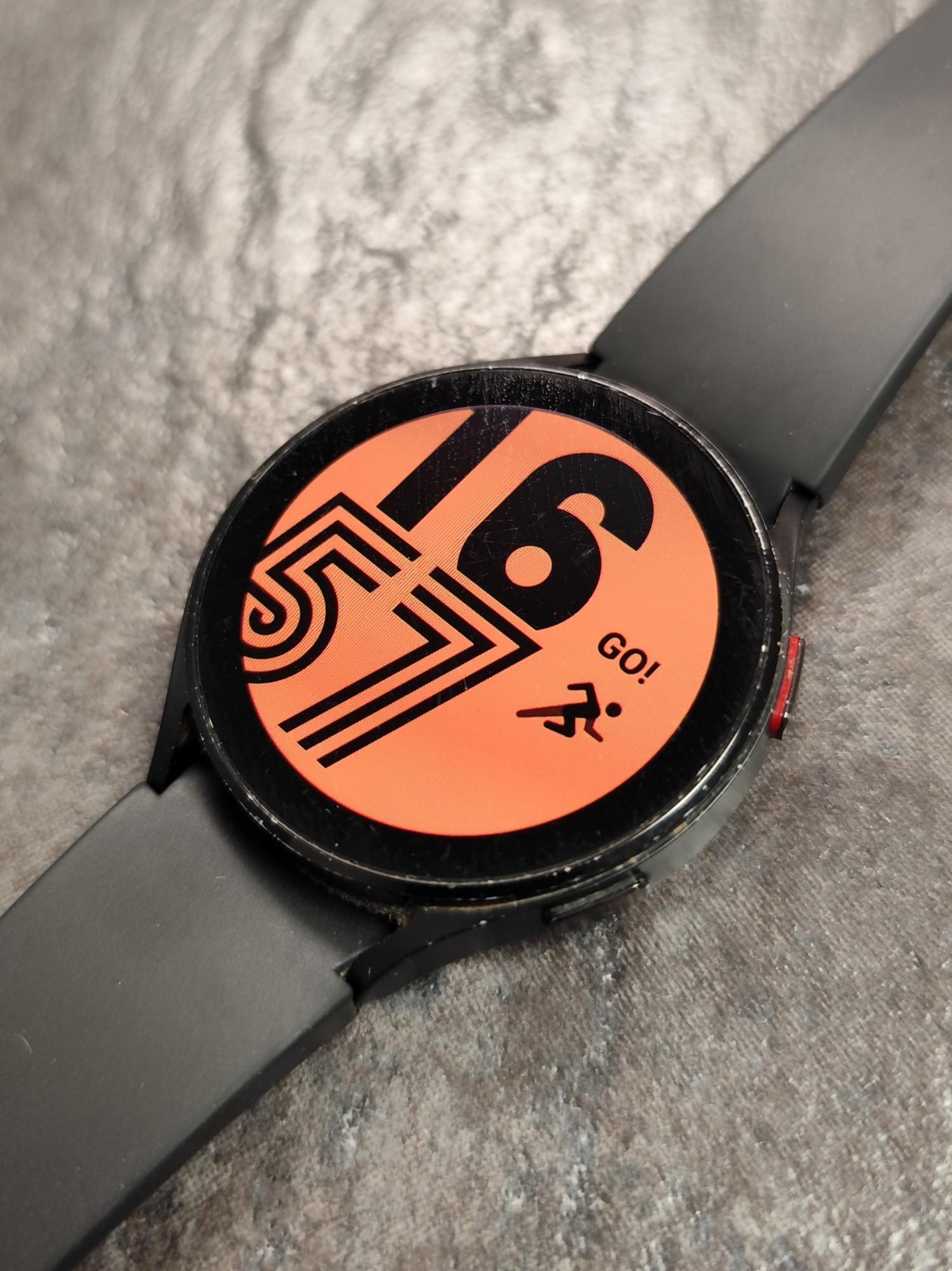 Tootefoto - Nutikell Samsung Galaxy Watch 4 44mm LTE