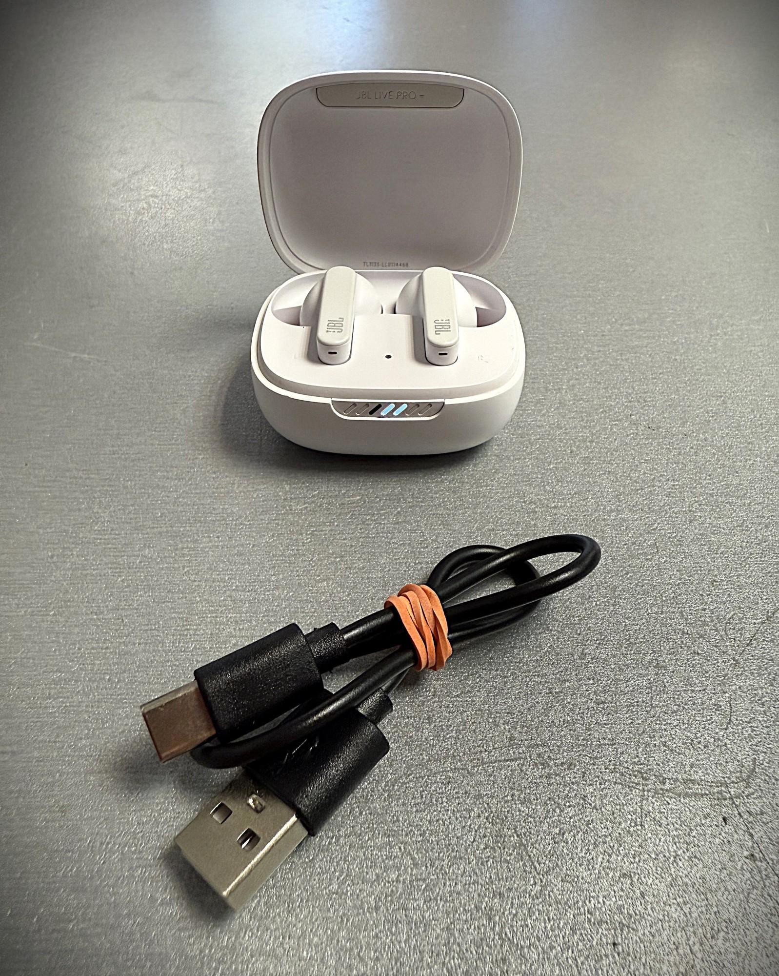 Tootefoto - Kõrvaklapid JBL Live Pro+