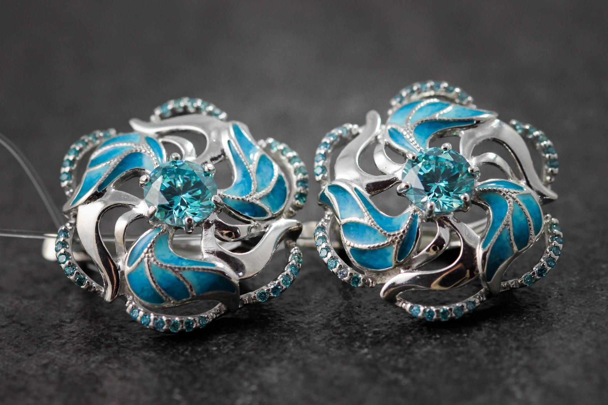 Tootefoto - Hõbekõrvarõngad 925* SOKOLOV!