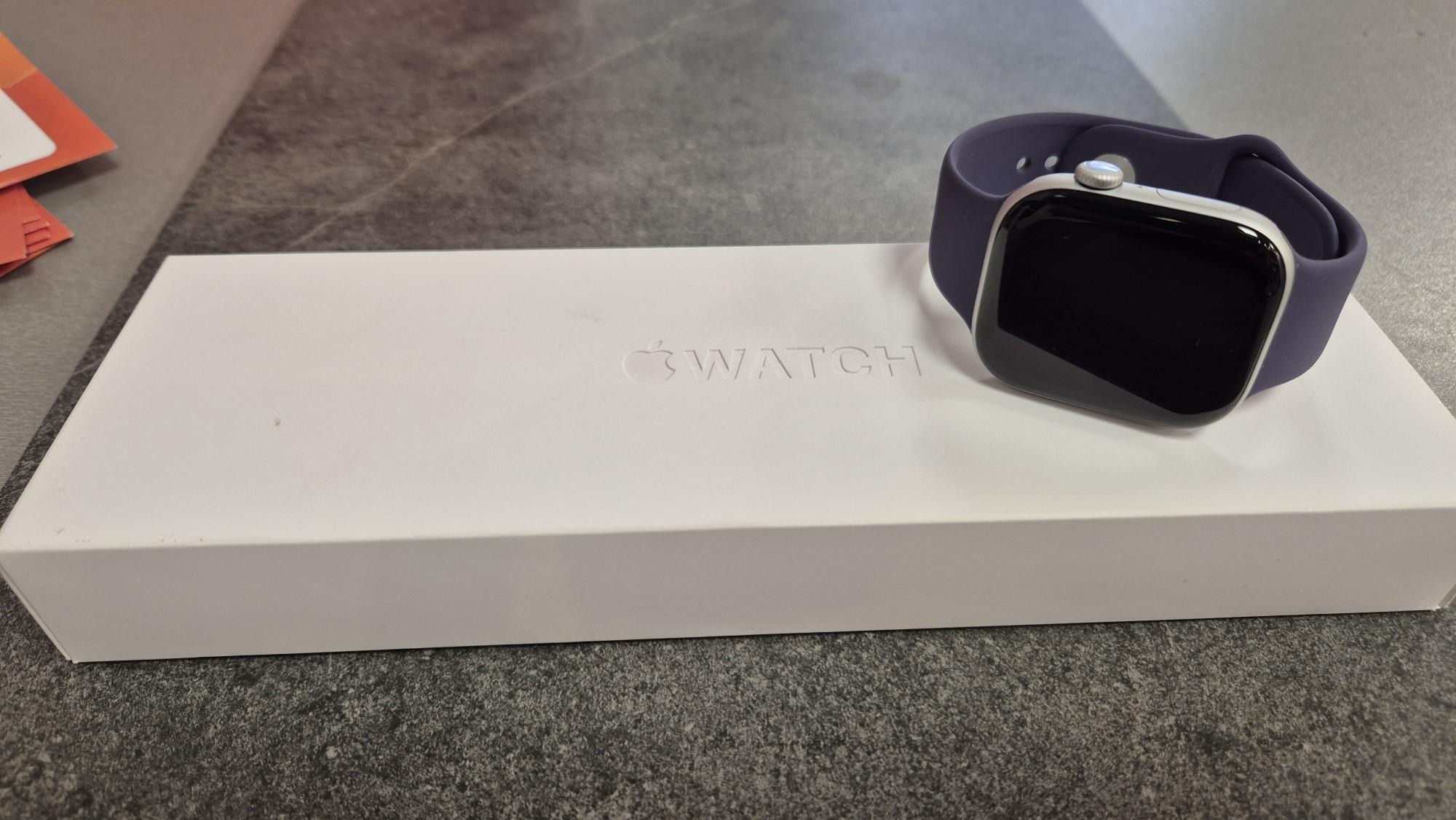 Tootefoto - Nutikell Apple Watch Series 11 (GPS) Aluminum 46MM