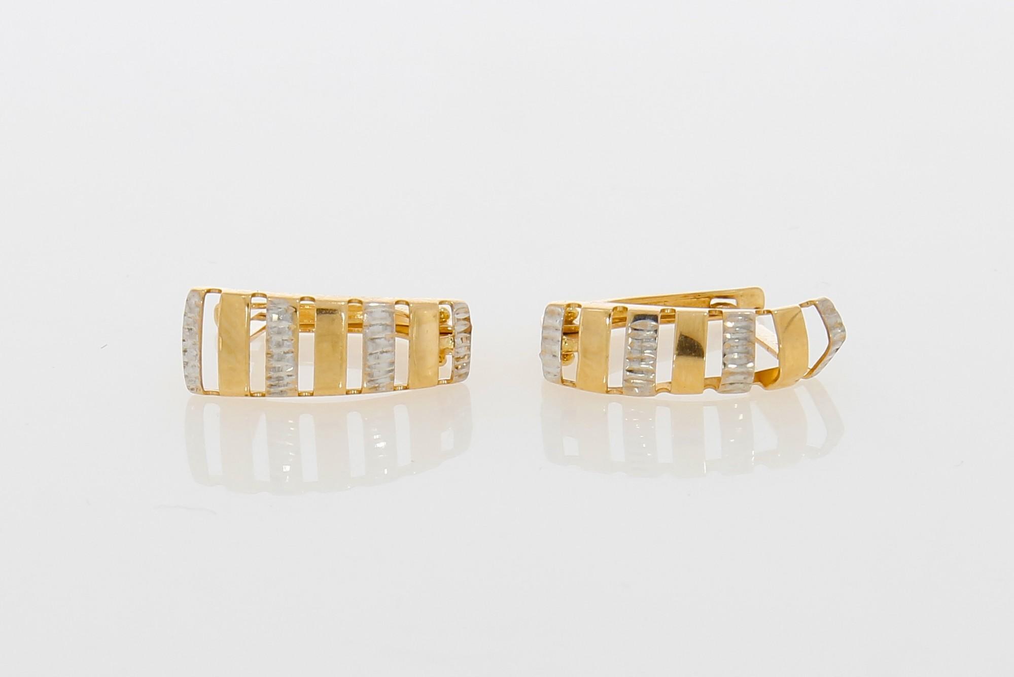 Tootefoto - Kuldkõrvarõngad 585*