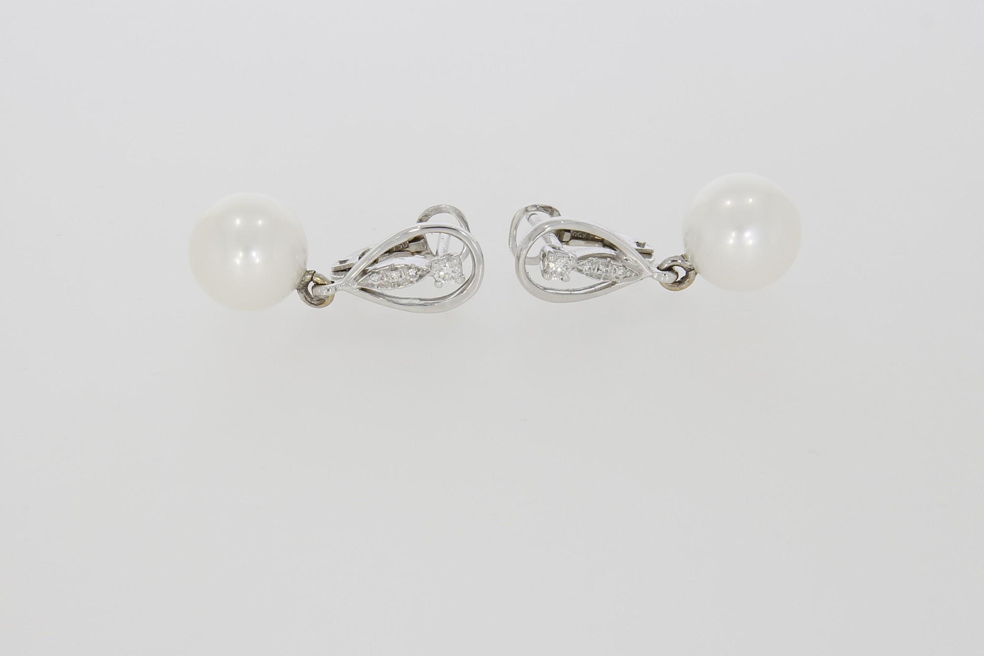 Tootefoto - Kuldkõrvarõngad 750* Briljandid + Pärlid