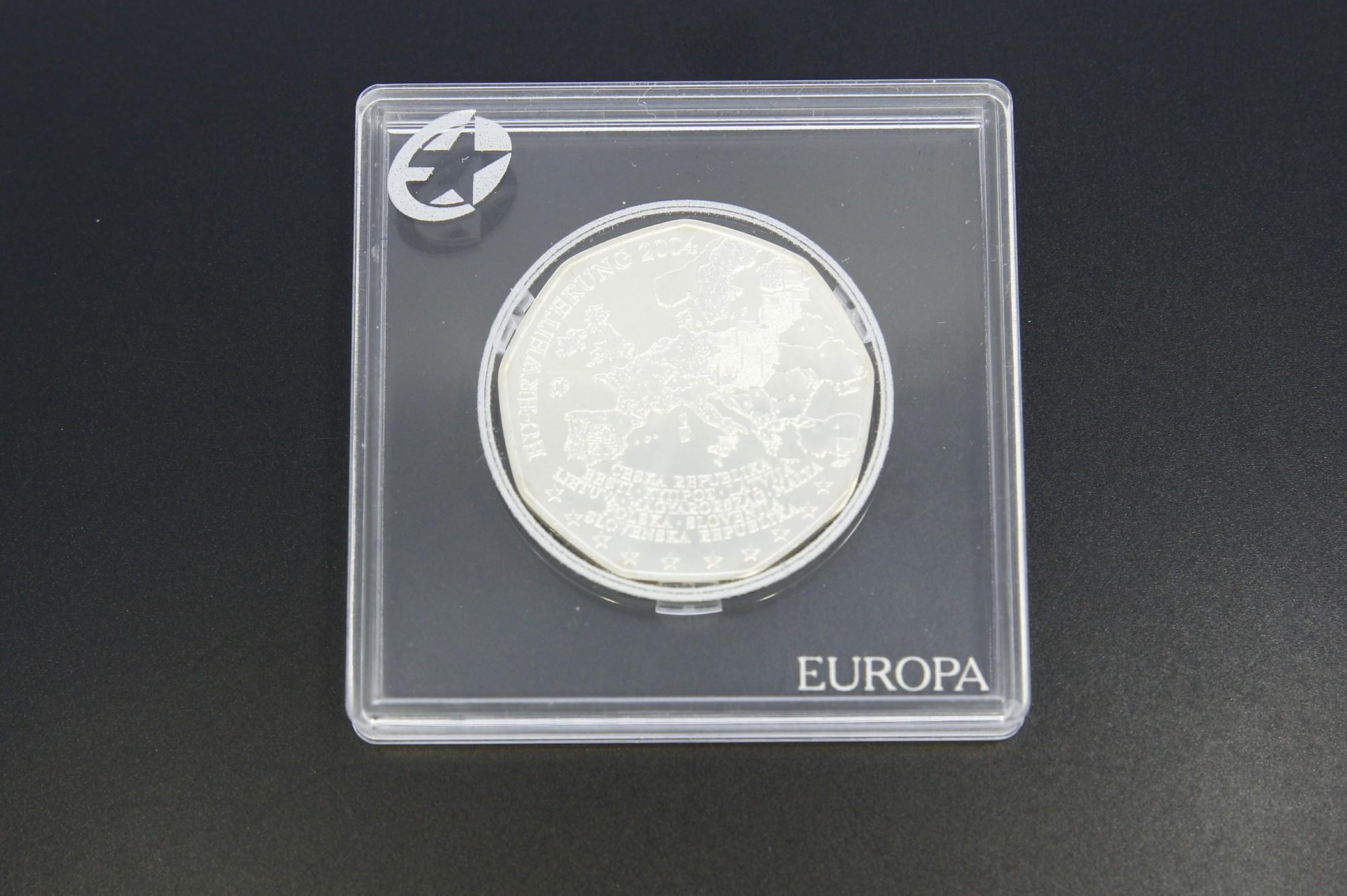 Tootefoto - Hõbemünt 800* 5 Euros Enlargement of the European Union 2004