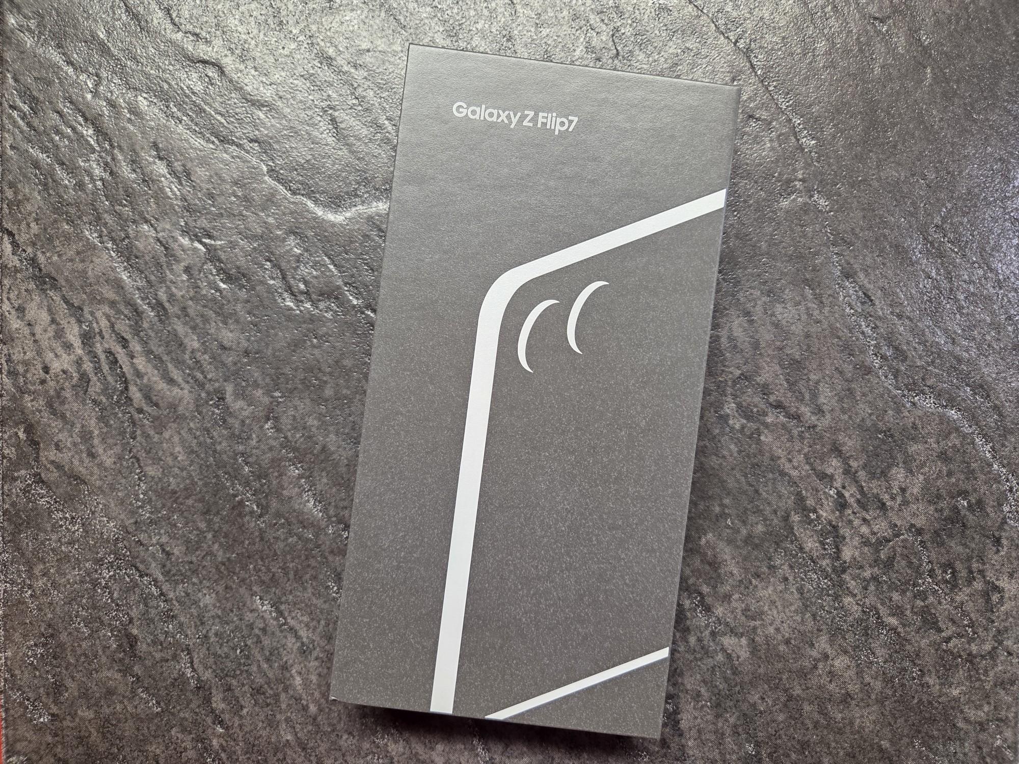 Tootefoto - Mobiiltelefon Samsung Galaxy Flip7 512GB