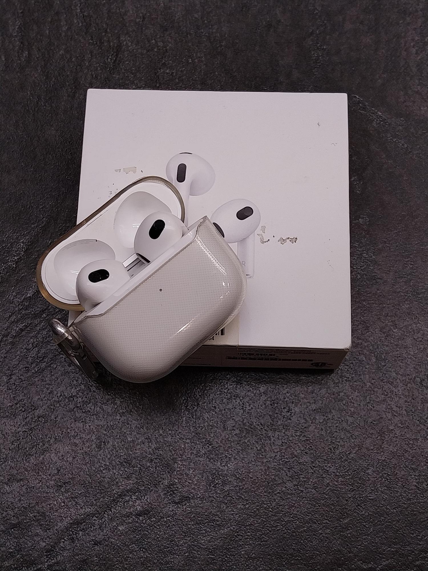 Tootefoto - Kõrvaklapid Apple AirPods (3rd gen)