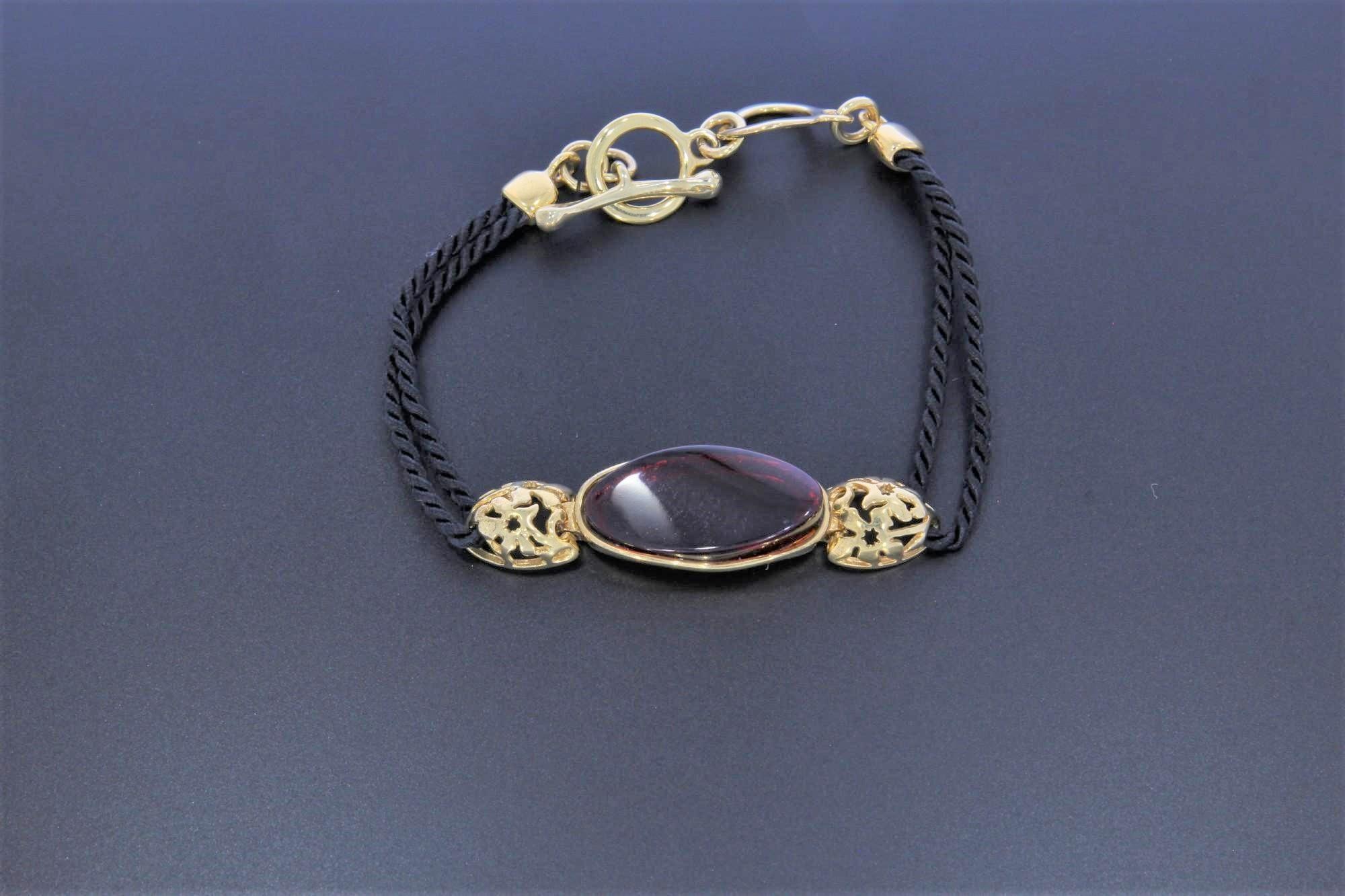 Tootefoto - Käevõru hõbedaga