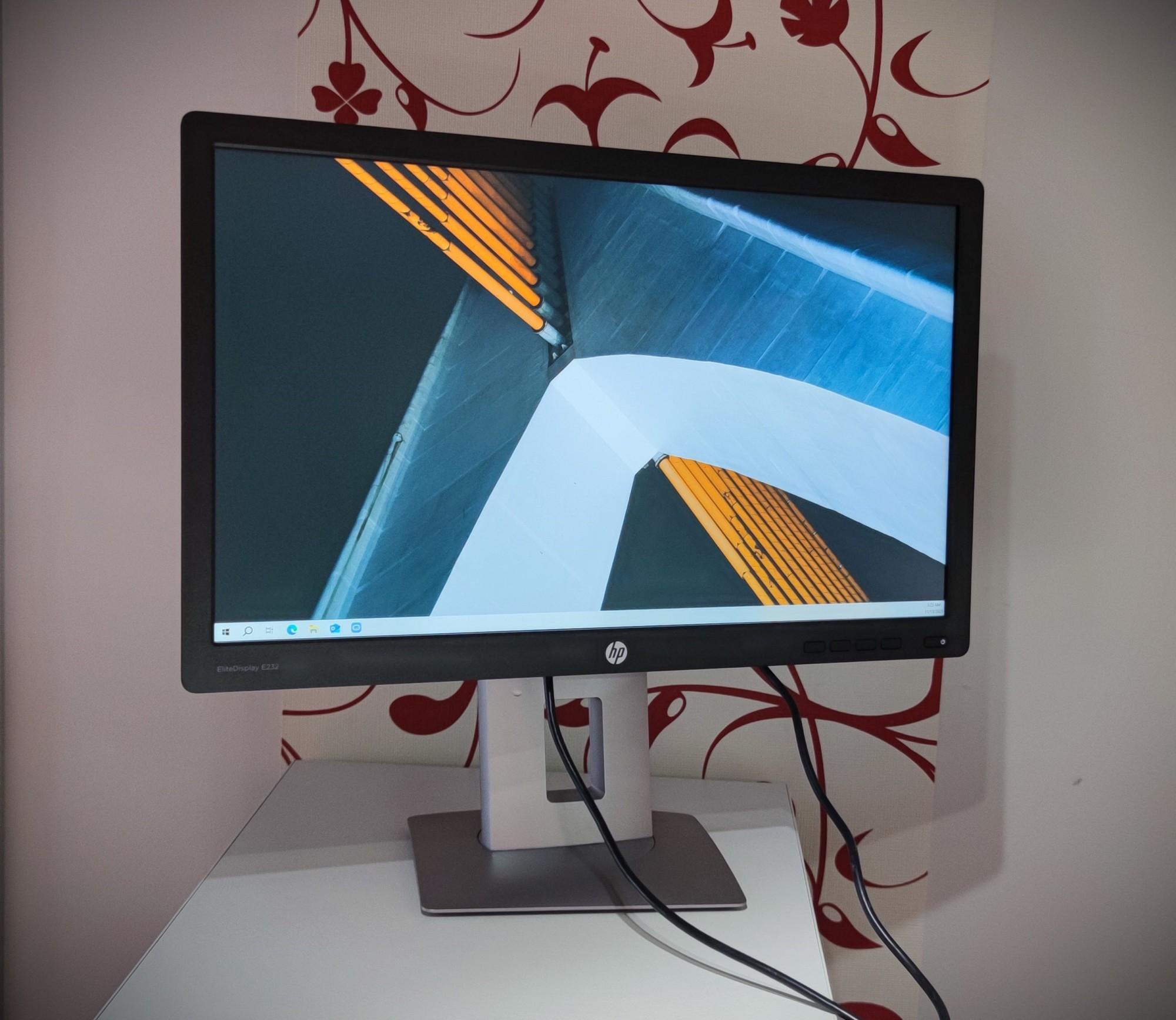 Tootefoto - Monitor HP E232