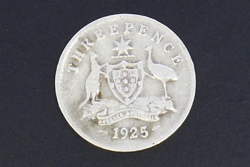 Tootefoto - Hõbemünt 1925 King George V Australia Three pence 925*