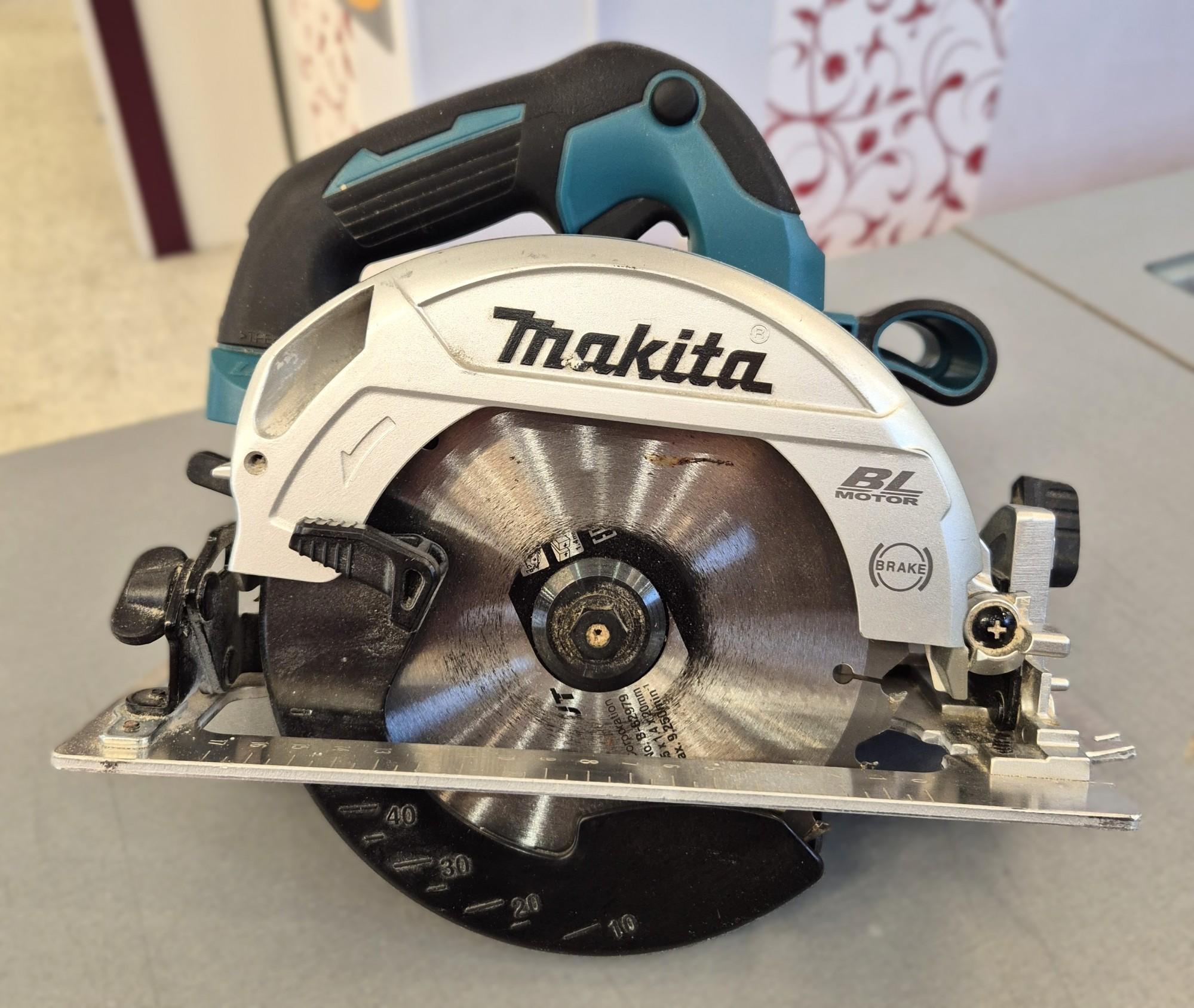 Tootefoto - Akuketassaag Makita DHS660