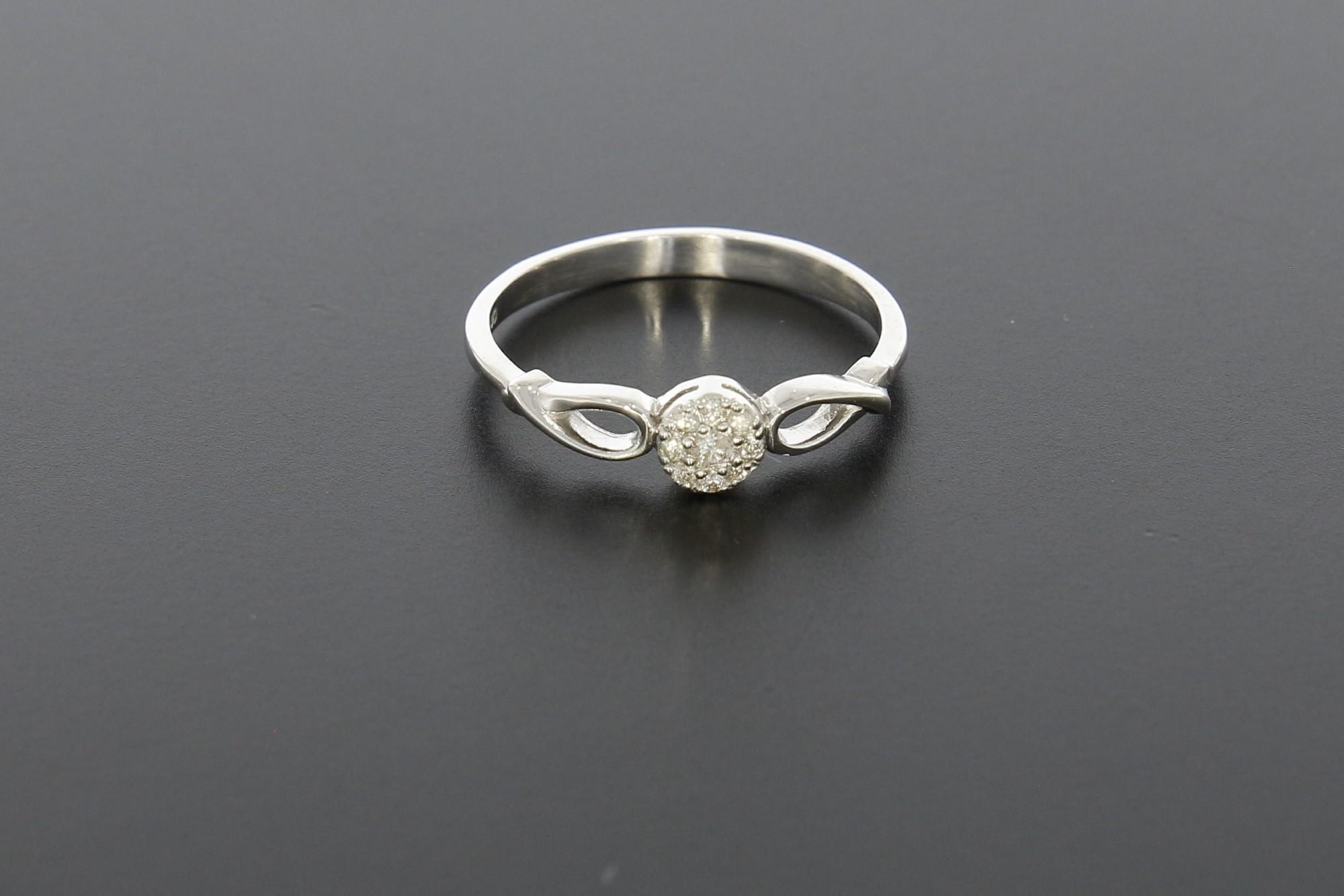 Tootefoto - Hõbesõrmus 925* Teemantid 0